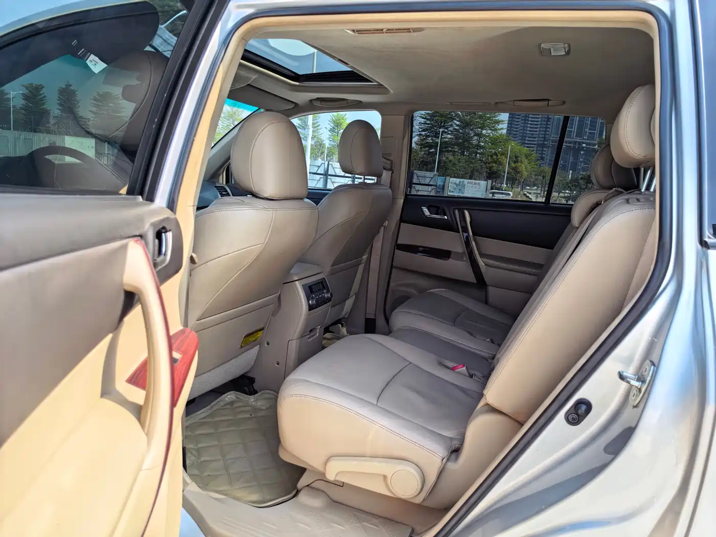 Toyota Highlander 2010 2009 2.7L 2WD 7-seater Luxury Edition