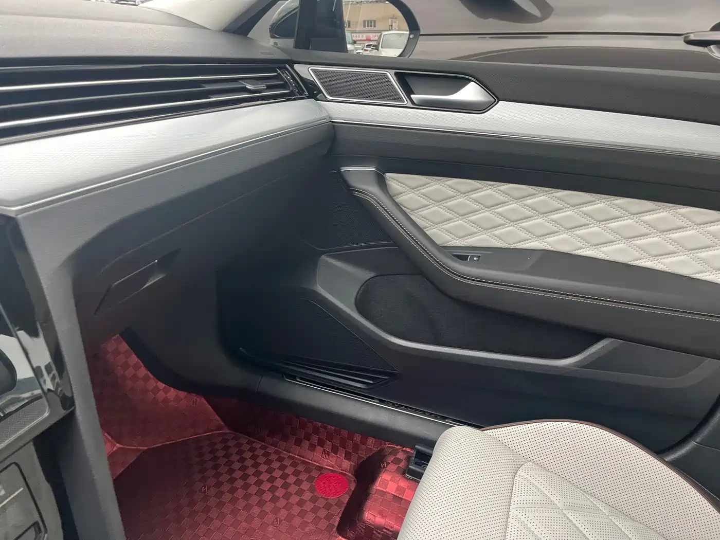 Volkswagen Magotan 2025 Popular Edition 330TSI DSG Luxury фото 12