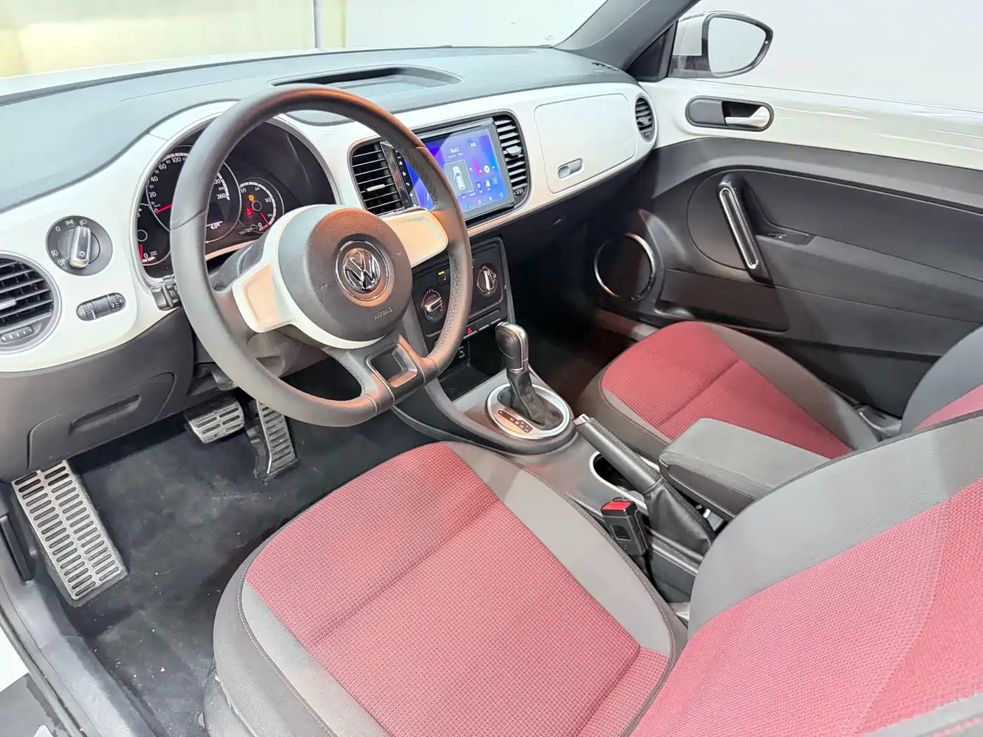 Volkswagen Beetle 2015 280TSI фото 24