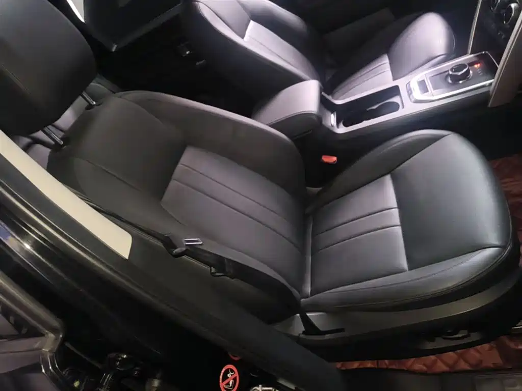 Land Rover Discovery Sport 2018 240PS SE Edition фото 25