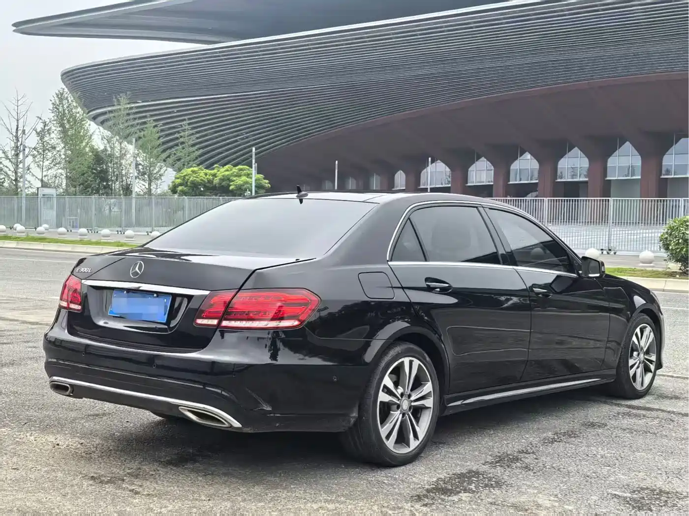 Mercedes-Benz E-Class 2015 Facelift E 260 L Sport фото 7
