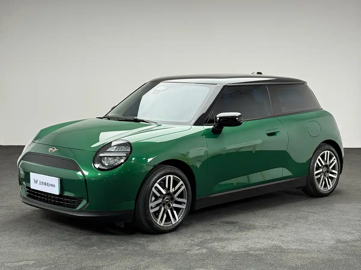 MINI Electric MINI COOPER 2025 2025 Facelift 466km COOPER E Classic Trim