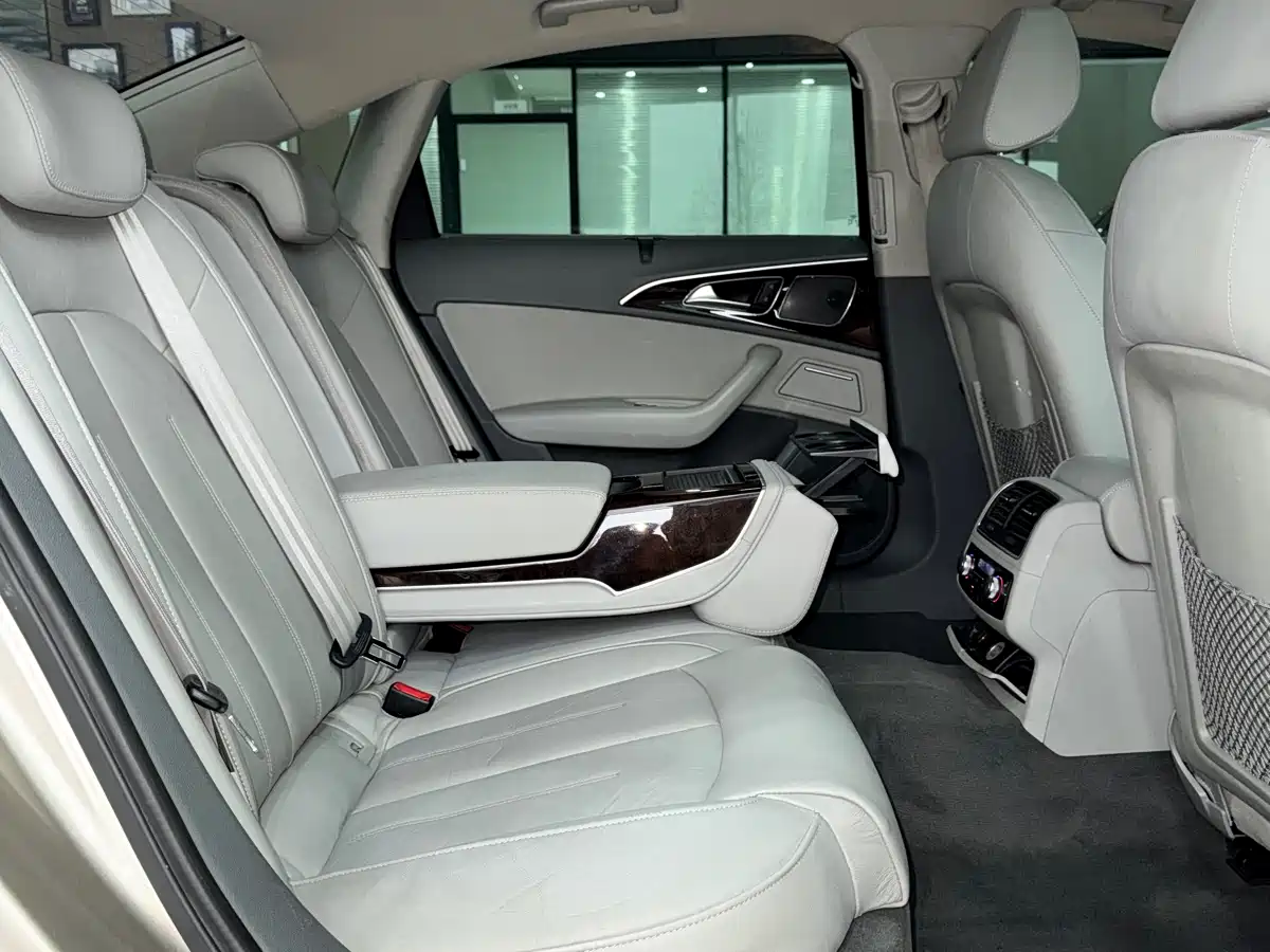 Audi A6L 2012 30 FSI Luxury фото 17