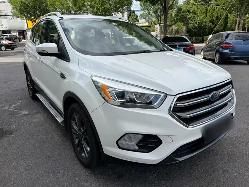 Фото 22 - Ford Kuga