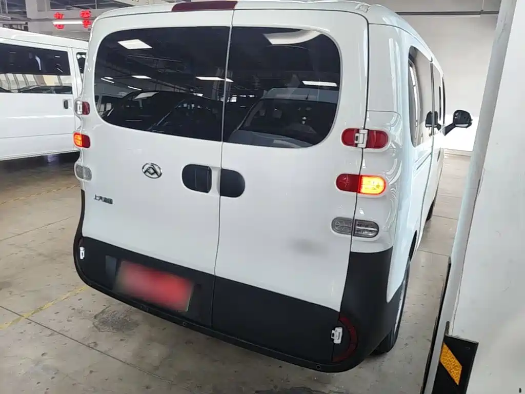 SAIC Maxus Dana V1 2025 2025 Model V1+ Short Wheelbase Low Roof Multi-purpose Version (42kWh)