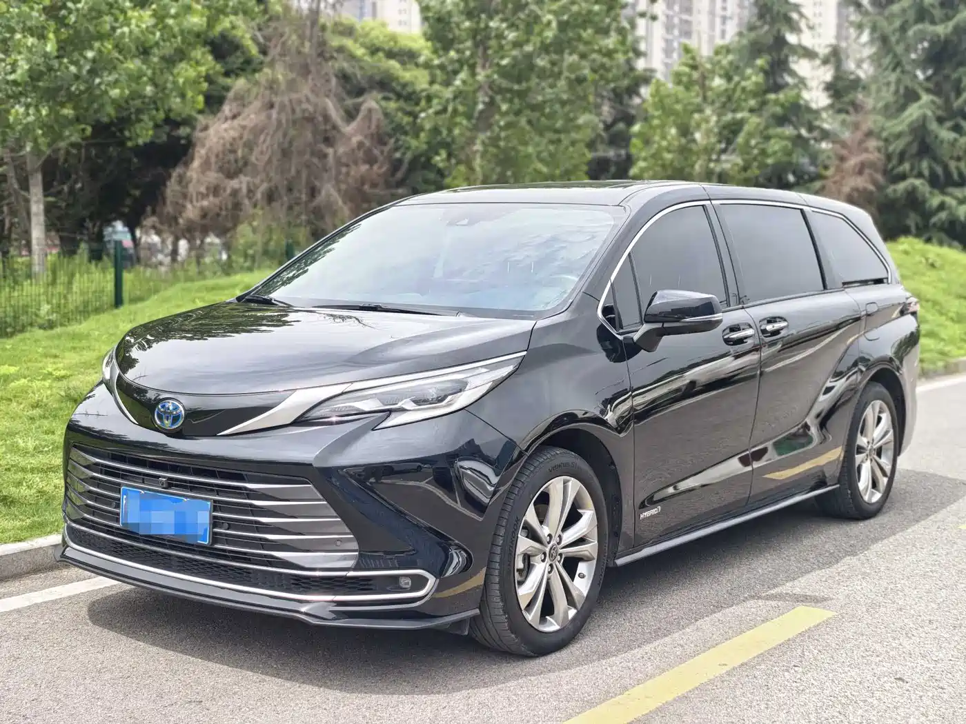 Toyota Sienna 2023 2.5L Hybrid Premium Edition