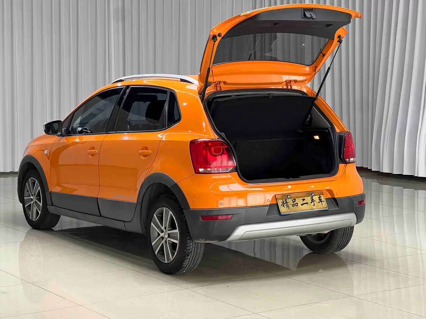 Volkswagen Polo 2012 1.6L Cross Polo AT фото 8