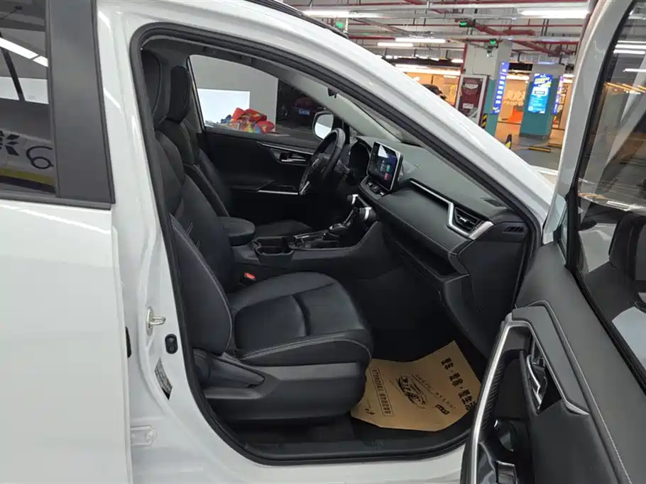 Toyota RAV4 Rongfang 2021 2.0L CVT 2WD Trend PLUS фото 8
