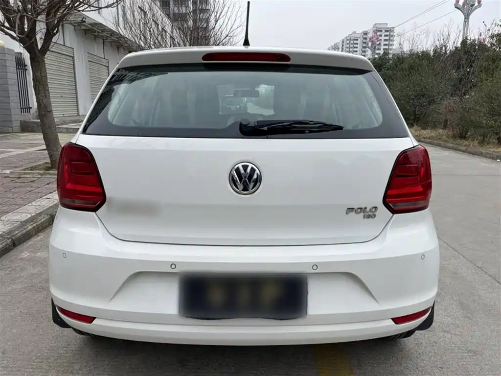 Volkswagen Polo 2016 1.6L Automatic Comfort фото 10