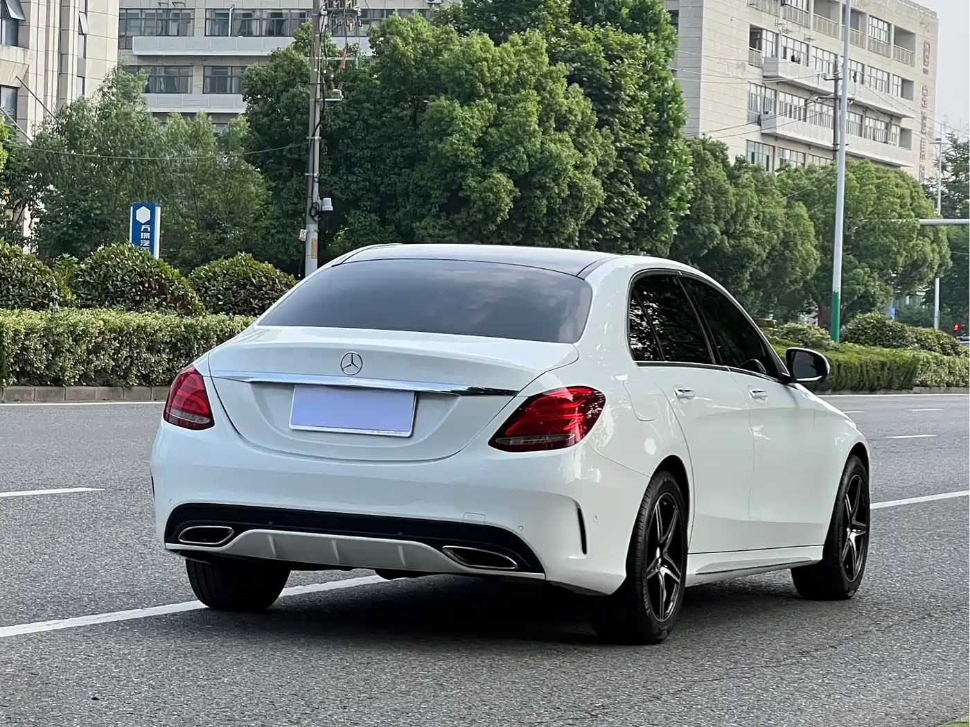 Mercedes-Benz C-Class 2016 C 200 L Sport фото 3