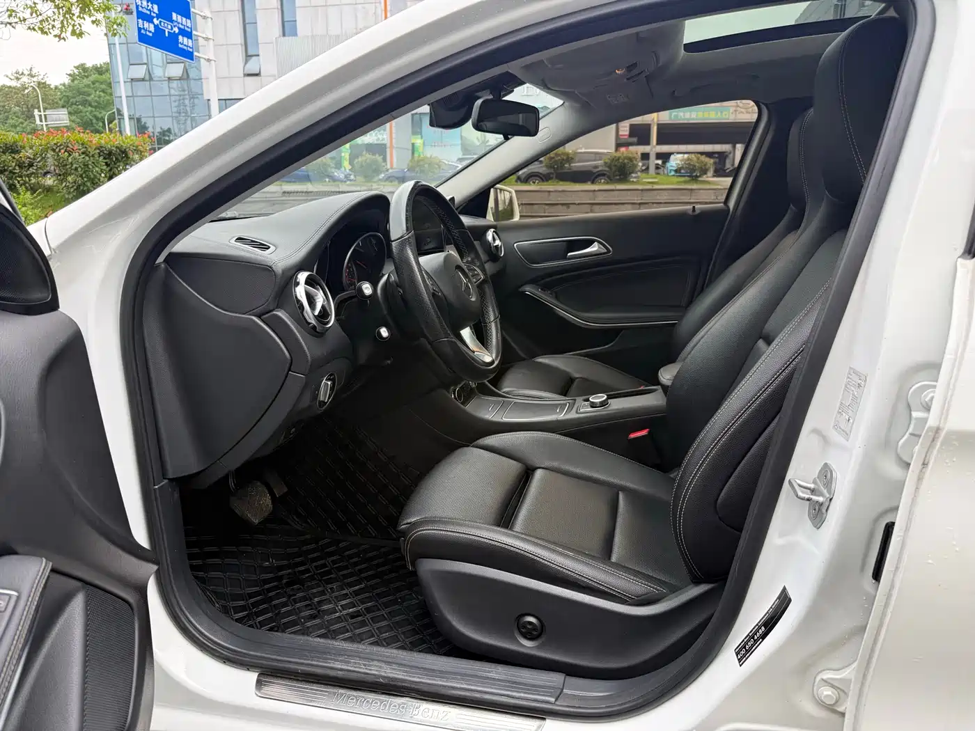 Mercedes-Benz GLA 2017 GLA 200 Fashion фото 7