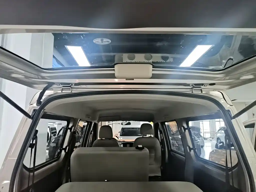 Wuling Motors Wuling Rongguang 2017 2015 1.2L S Base CNG