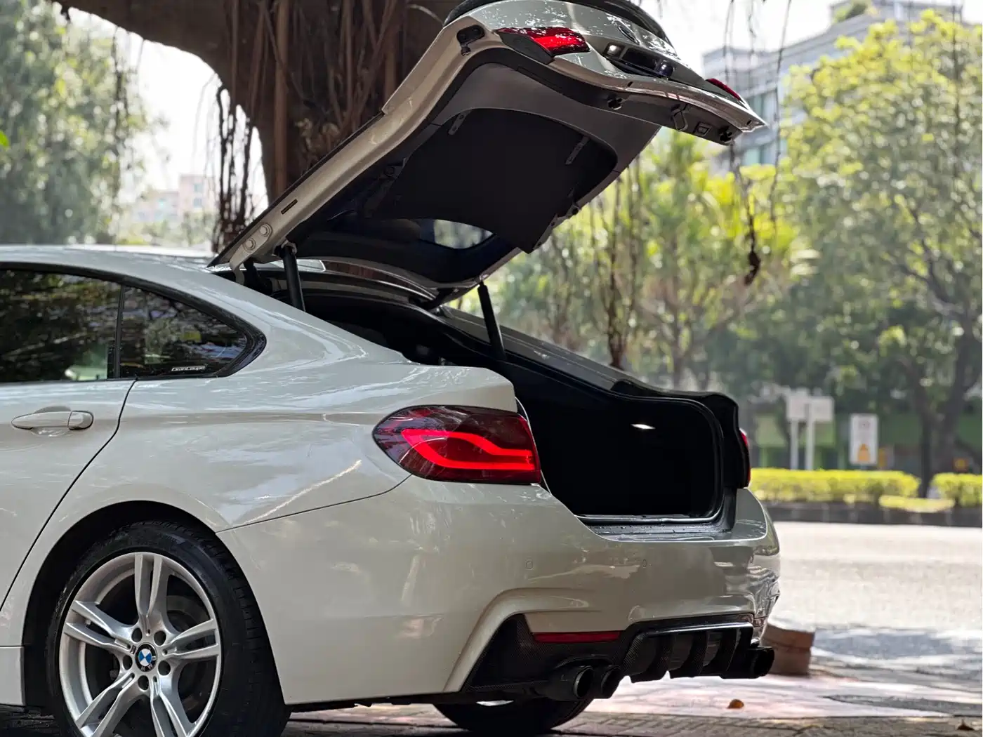 BMW 4 Series 2017 425i Gran Coupe Premium M Sport Package фото 4