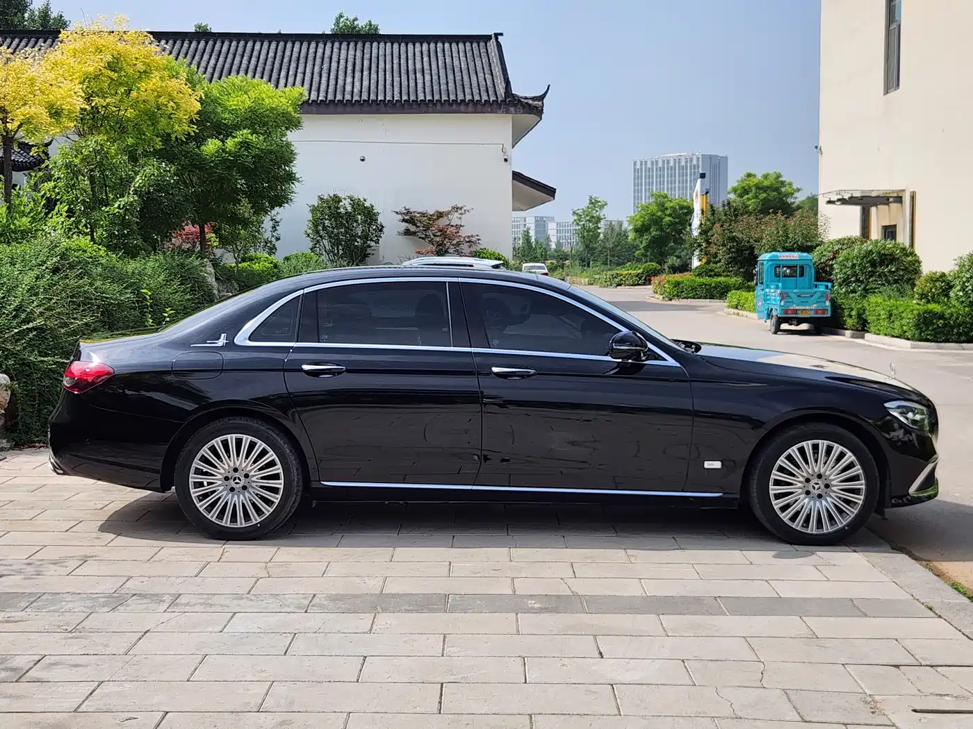 Mercedes-Benz E-Class 2022 Second Facelift E 300 L Luxury фото 4