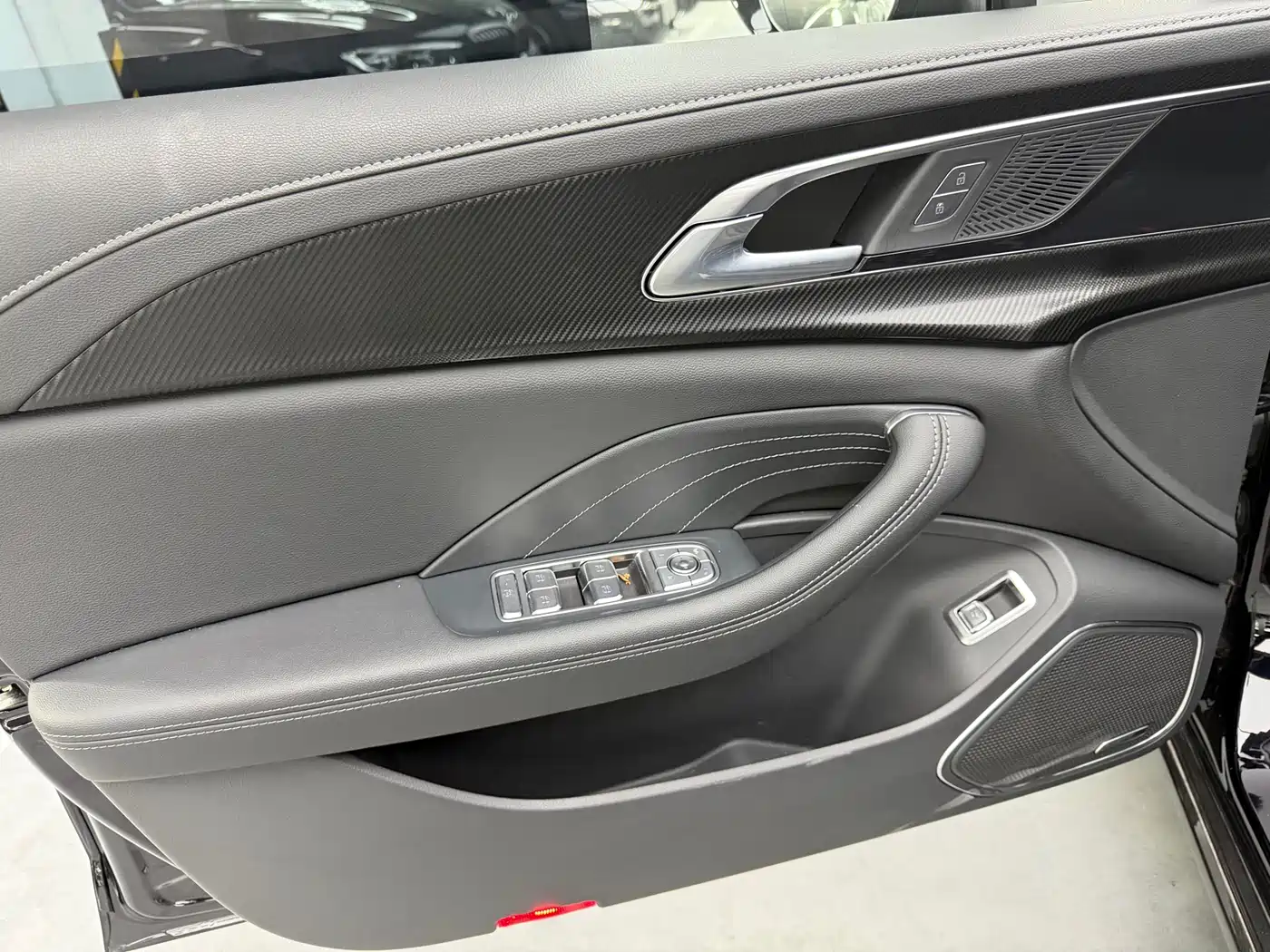 Hongqi H5 2025 1.5T DCT Mystic Shadow фото 8