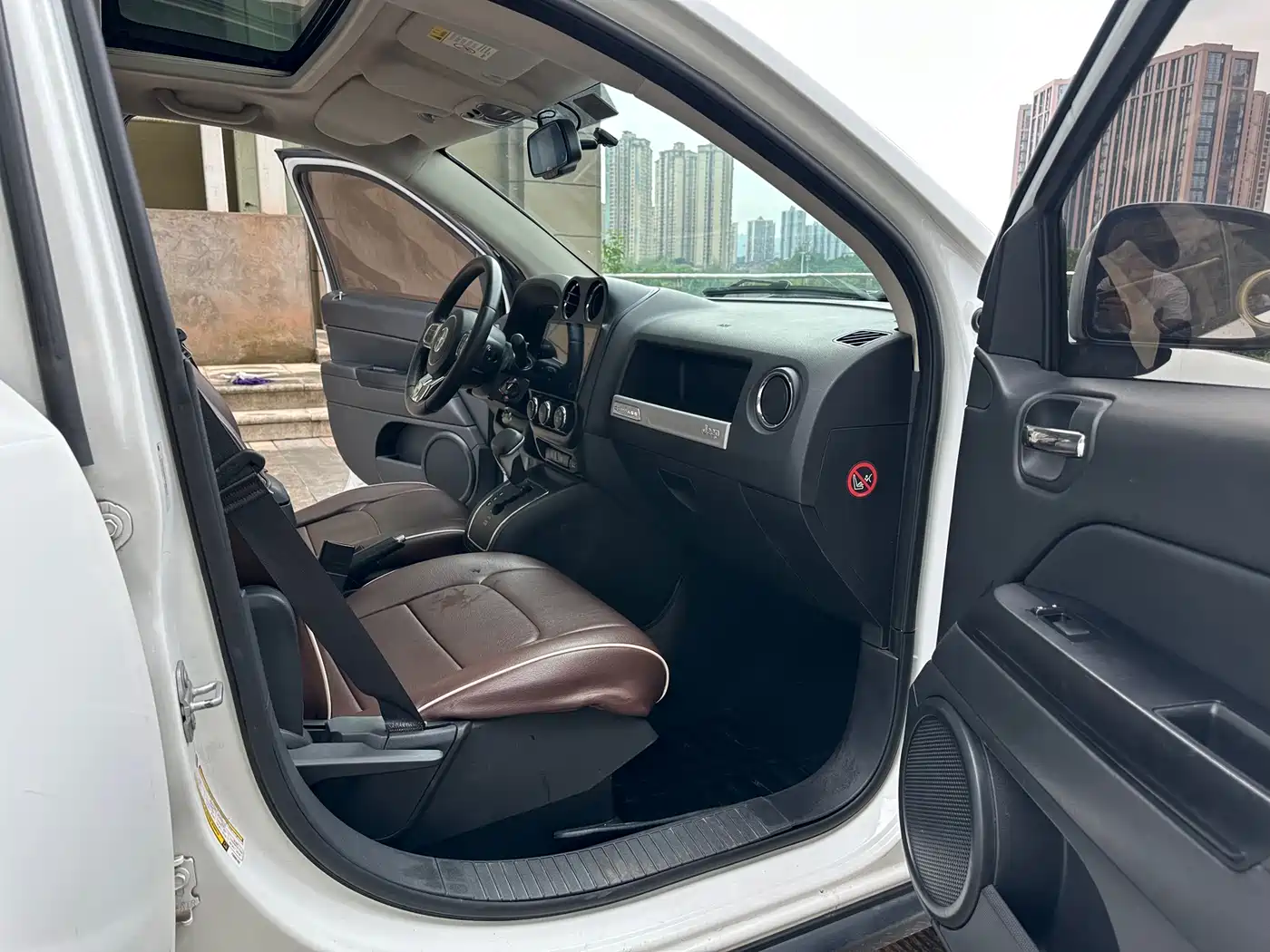 Jeep Compass (Import) 2015 2015 2.0L 2WD Sport