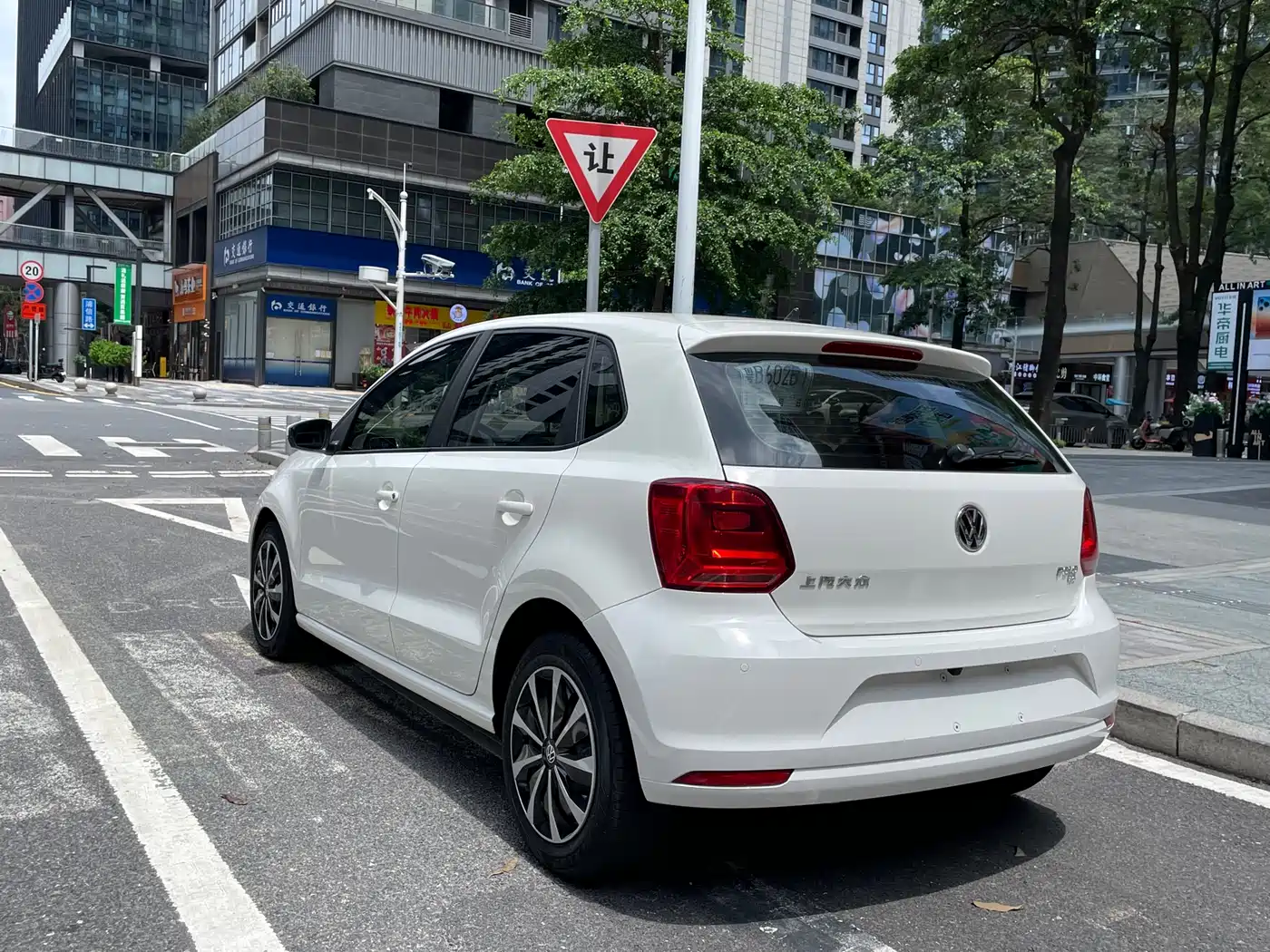 Volkswagen Polo 2018 1.5L Auto Comfort фото 5