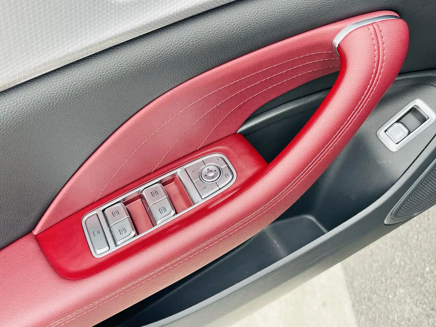 Hongqi H5 2023 2.0T Auto Smart Connect Flagship фото 7