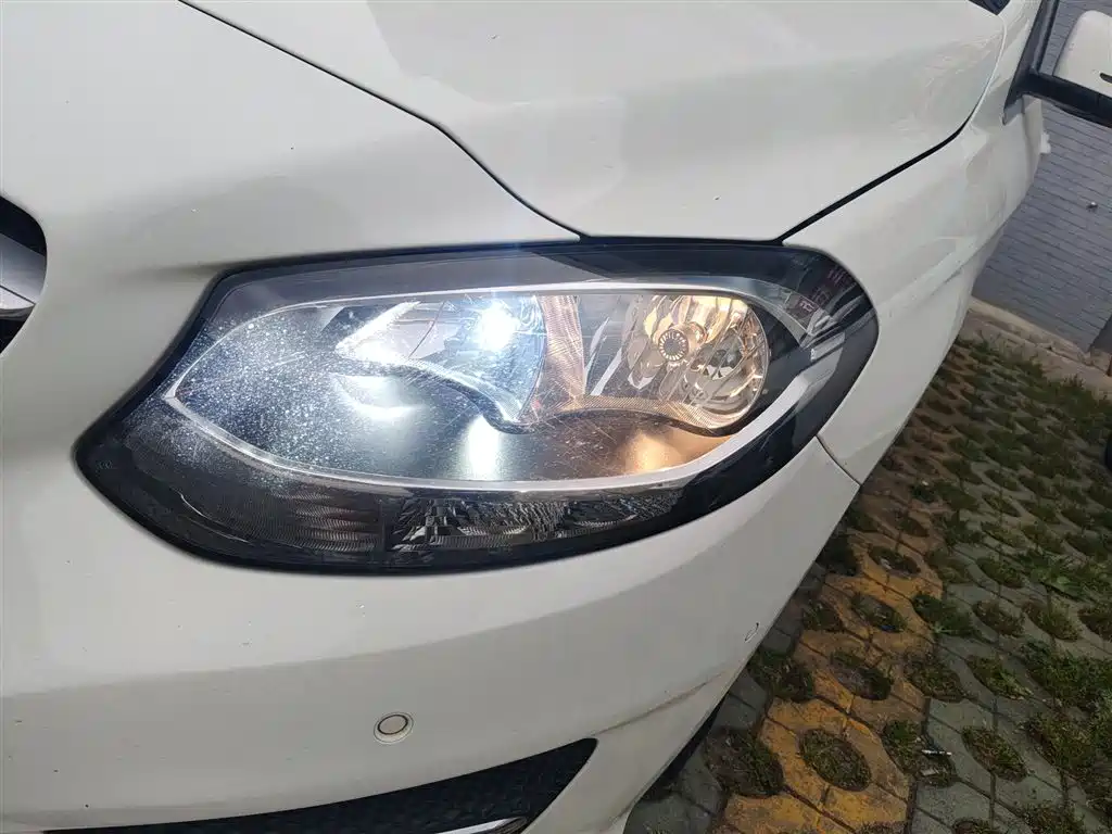 Mercedes-Benz B-Class 2015 B 200 Dynamic фото 16