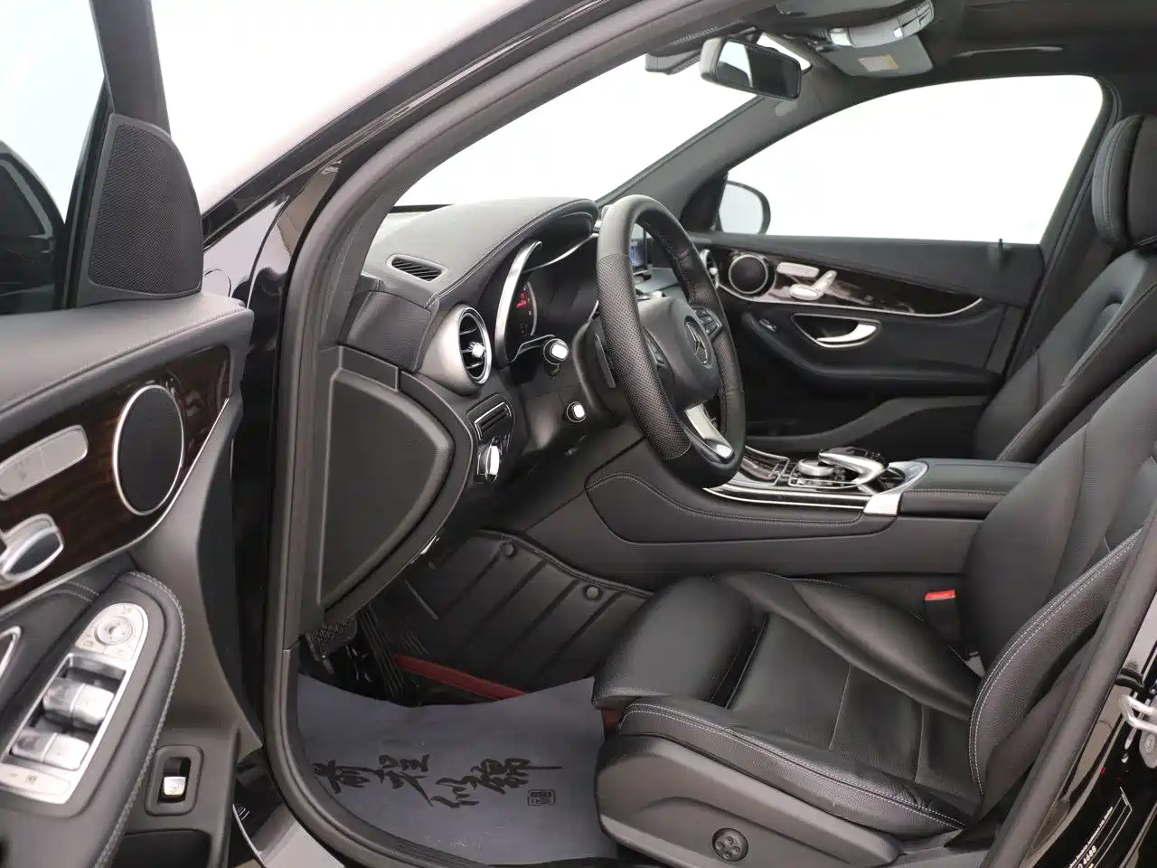 Mercedes-Benz GLC 2018 GLC 260 4MATIC Dynamic фото 7