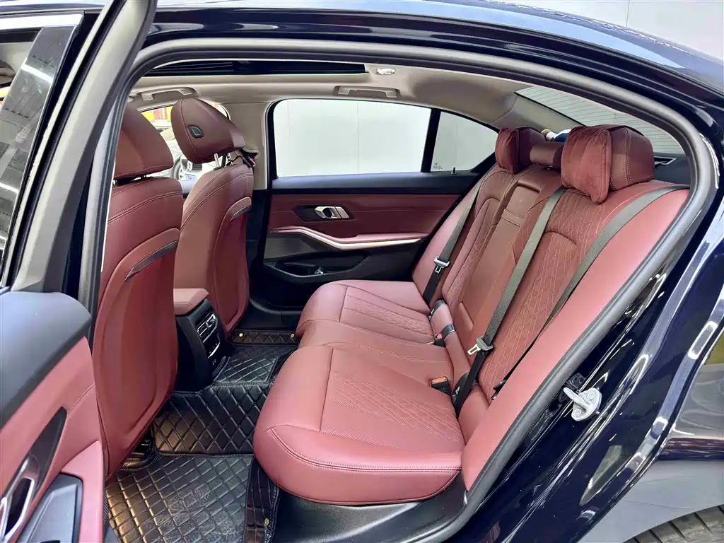 BMW 3 Series 2025 325Li M Sport Package фото 7