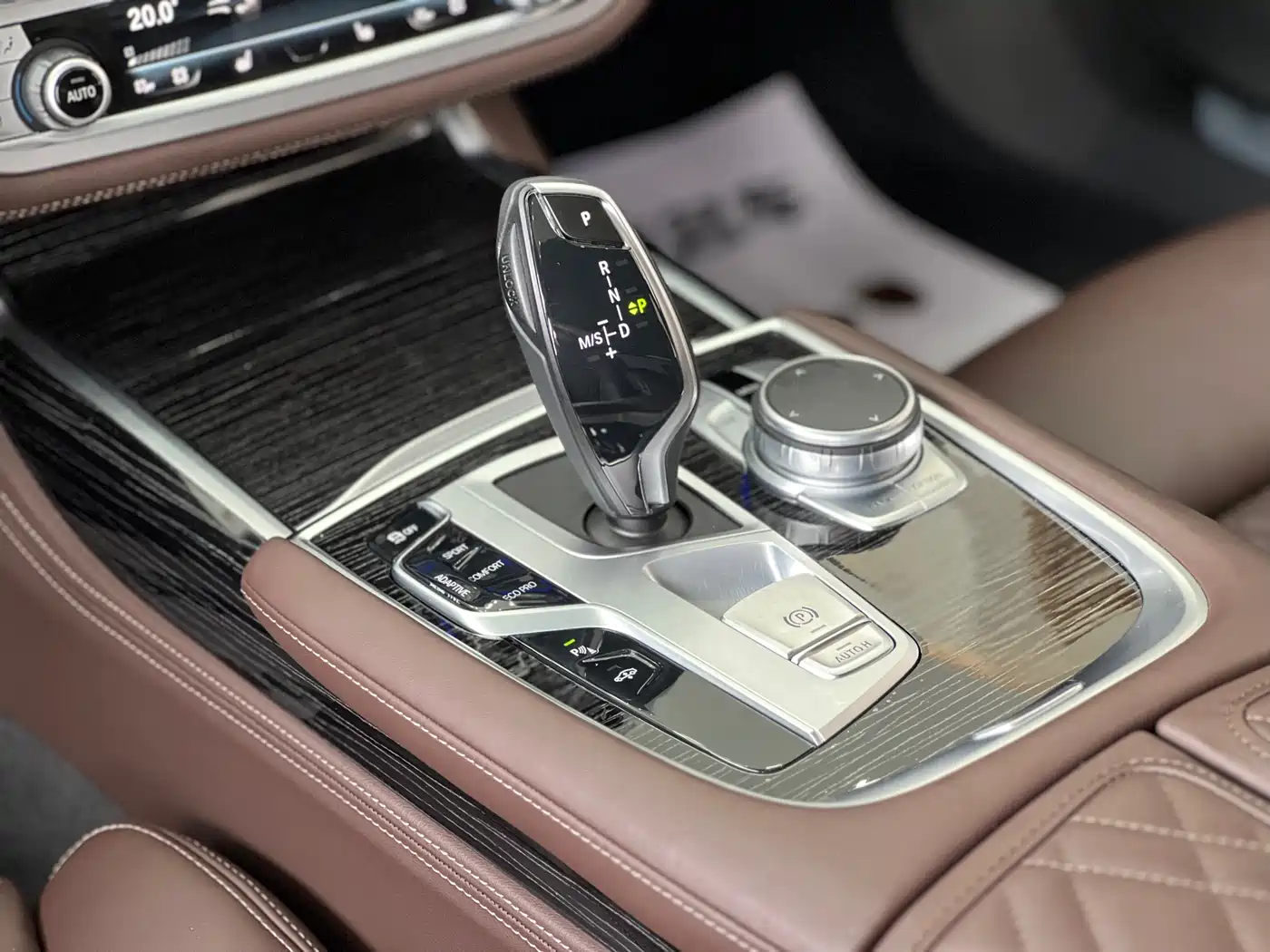 BMW 7 Series 2021 Model 740Li Leading M Sport Package фото 15
