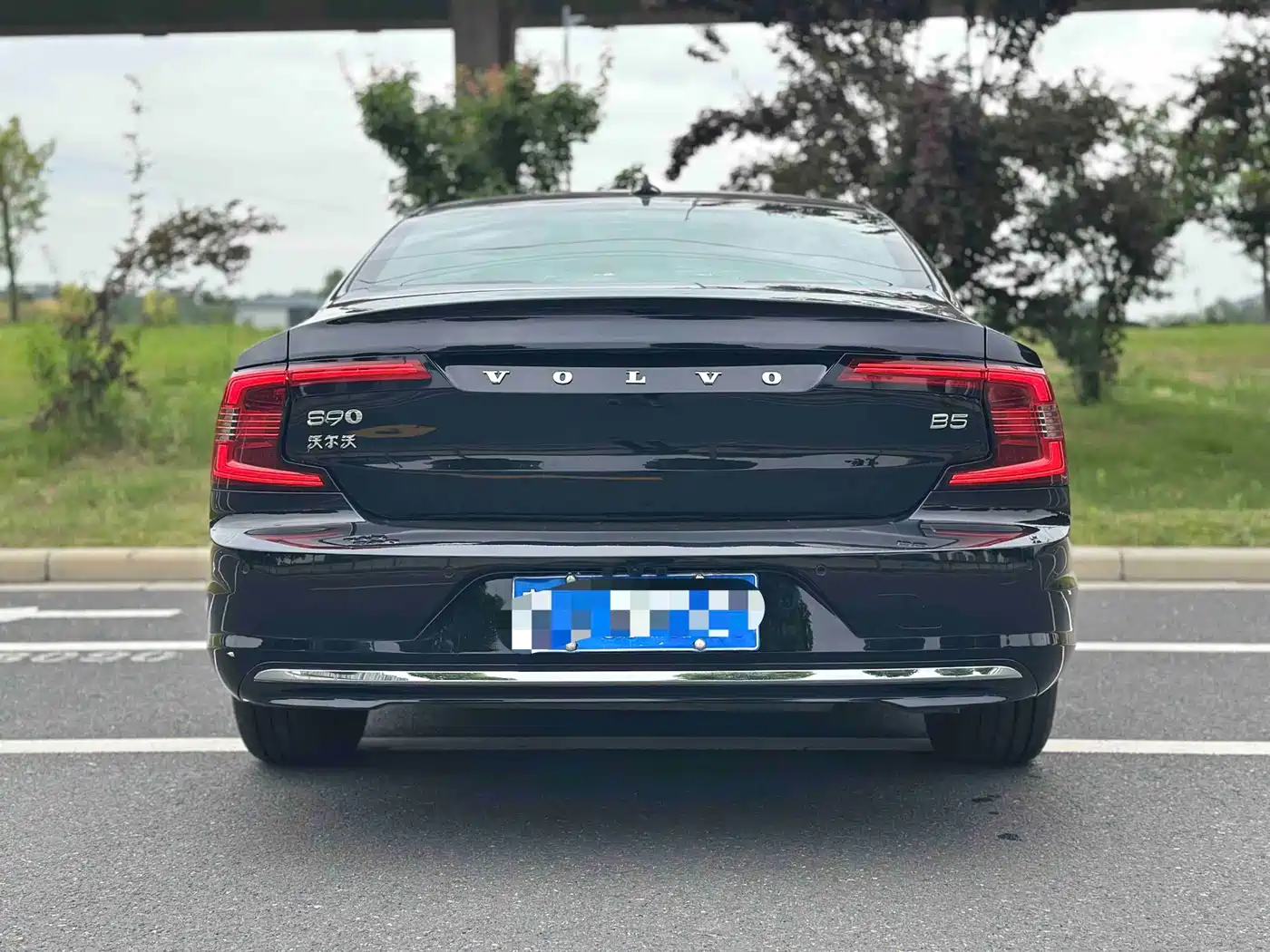 Volvo S90 2024 B5 Momentum Luxury Edition фото 10