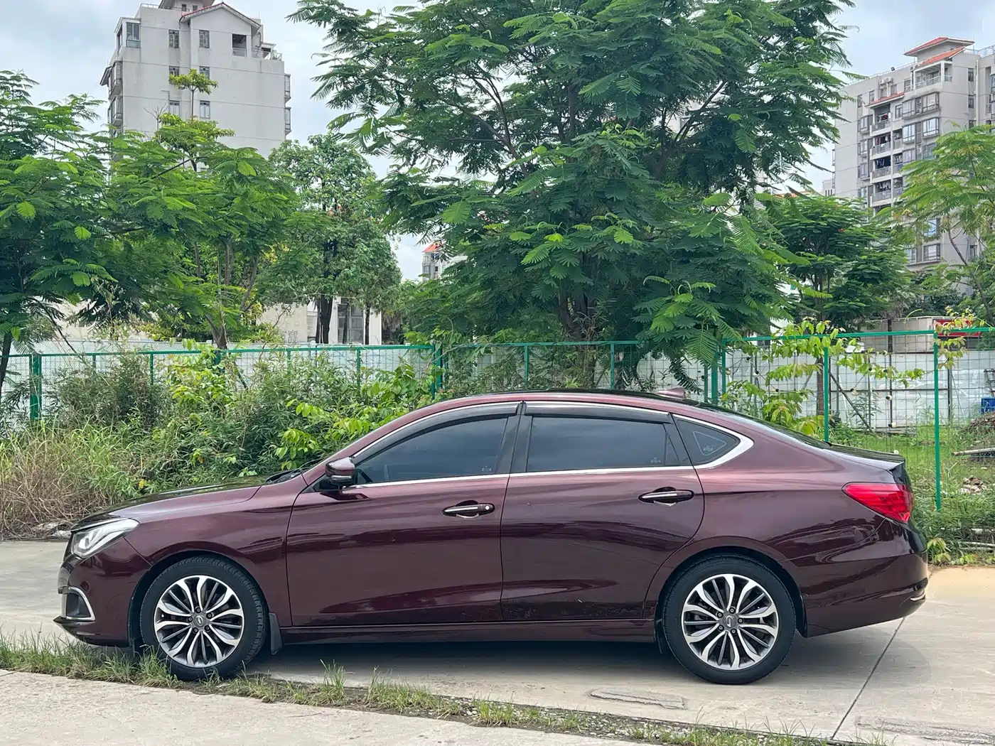 GAC Trumpchi GA6 2017 2016 235T DCT Luxury Edition