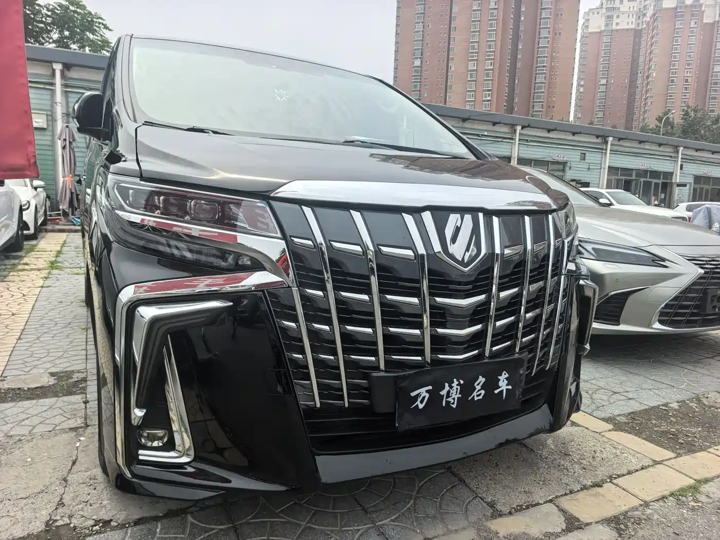Toyota Alphard 2012 3.5L Luxury Edition фото 3