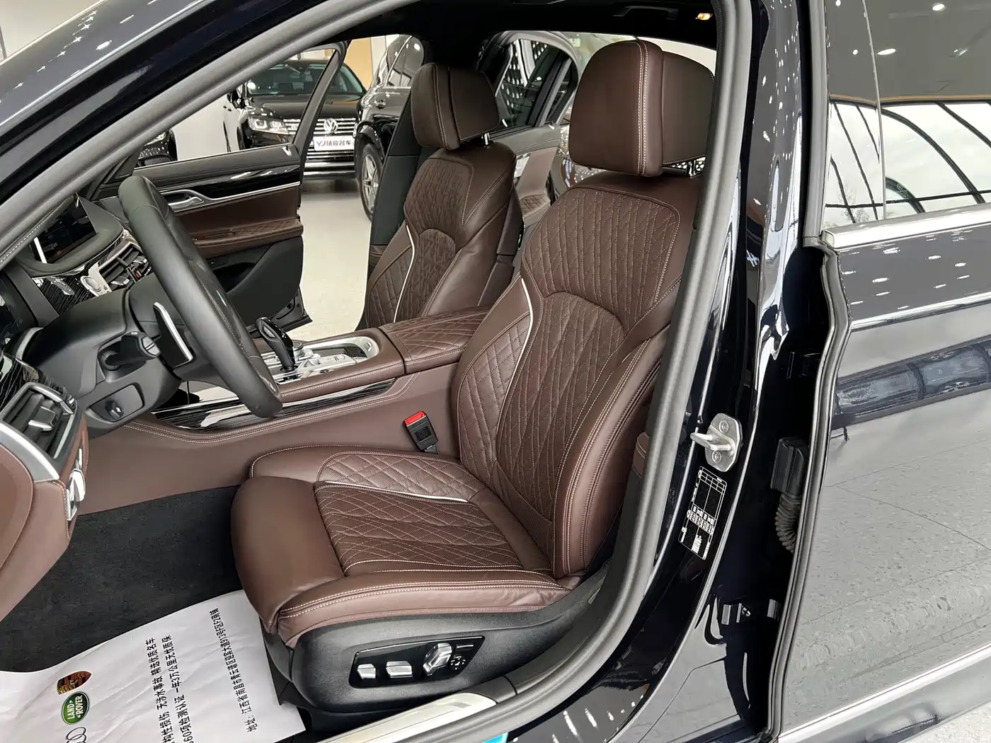 BMW 7 Series 2021 Model 740Li Leading M Sport Package фото 8