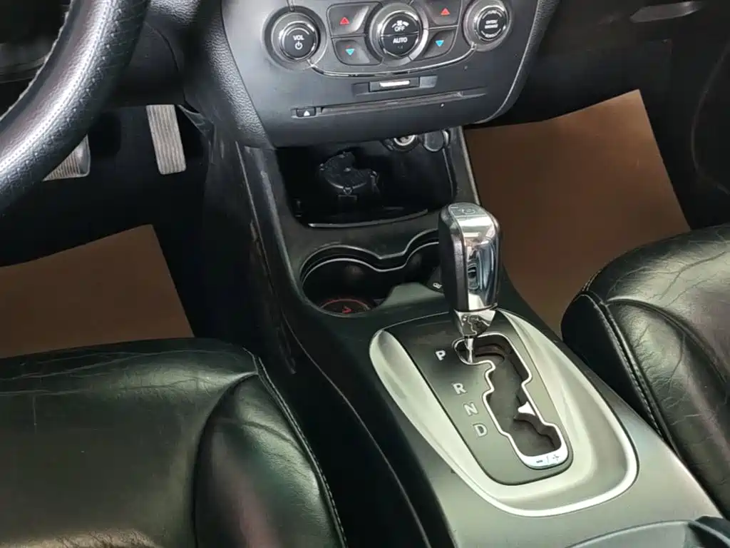 Dodge Journey 2014 2013 Model 2.4L 2WD Premium Edition