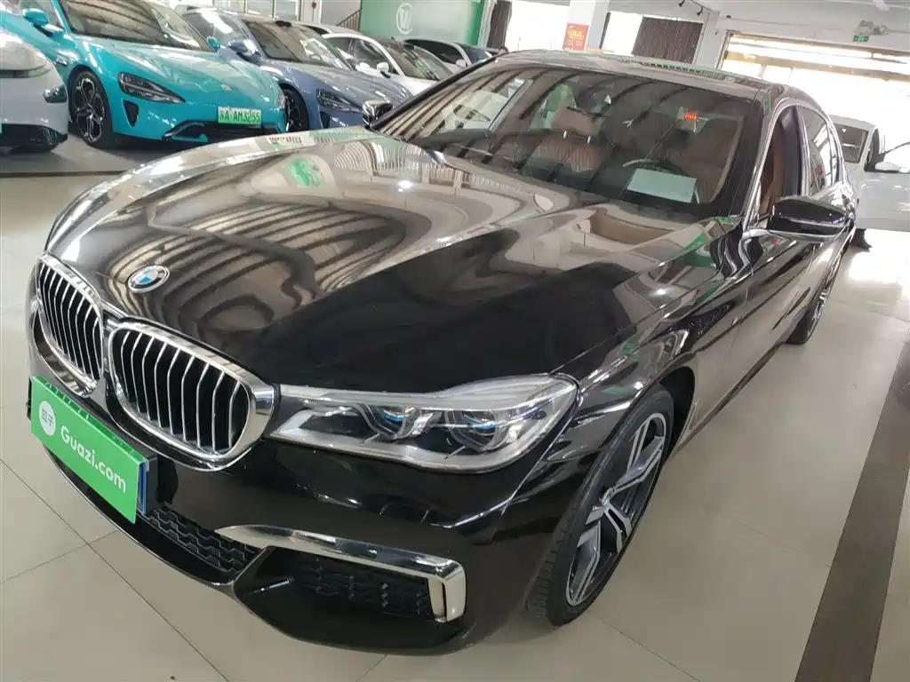 BMW 7 Series 2018 740Li xDrive Premium Type M Sport Package