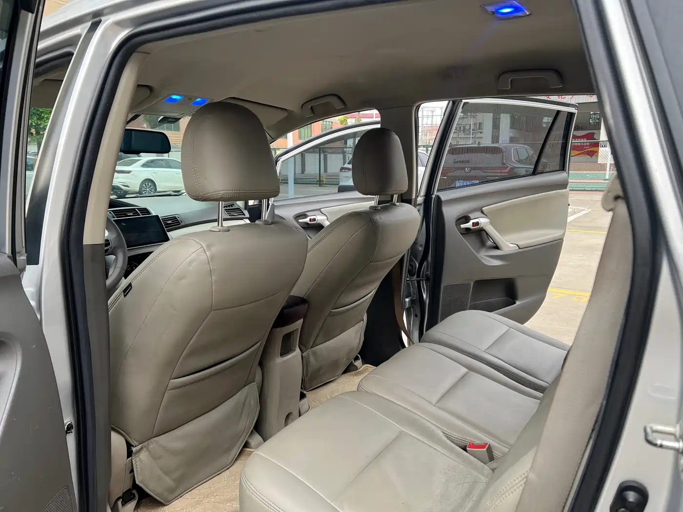 Toyota E'Z 2015 180E CVT Crossover Edition фото 9