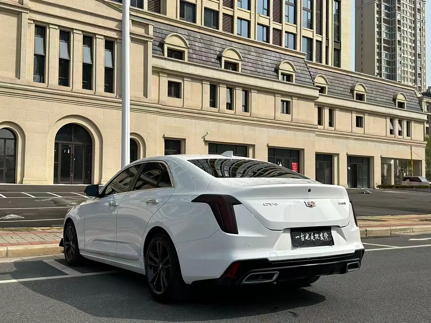 CADILLAC CT4