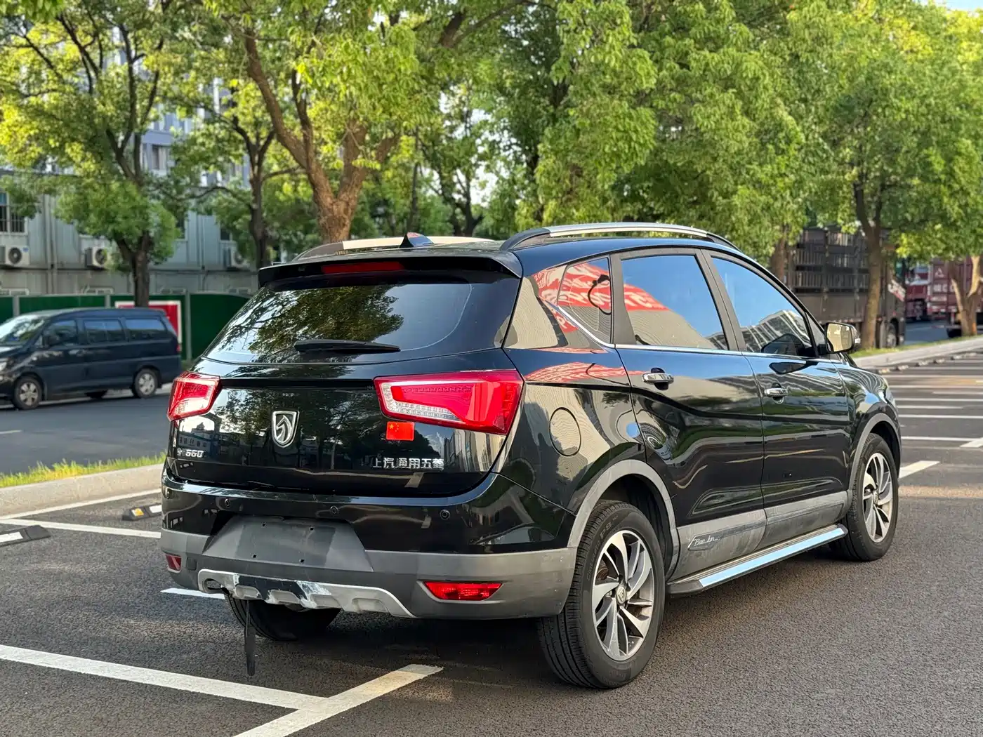 Baojun 560 2015 2015 1.8L Manual Luxury
