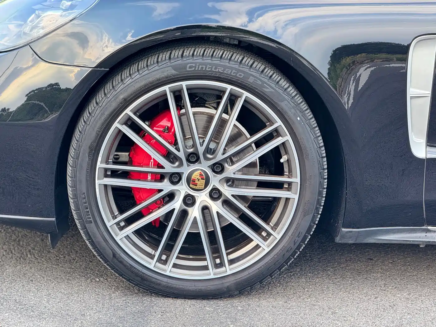 Фото 25 - Porsche Panamera