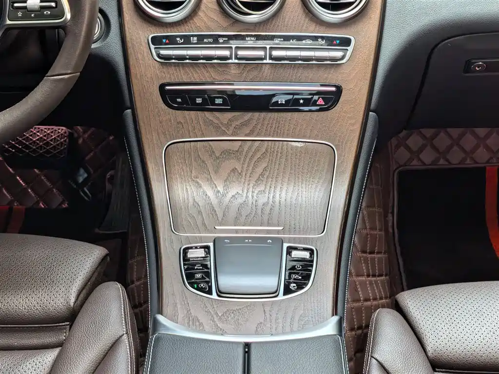 Mercedes-Benz GLC 2022 Facelift GLC 260 L 4MATIC Luxury Model фото 13