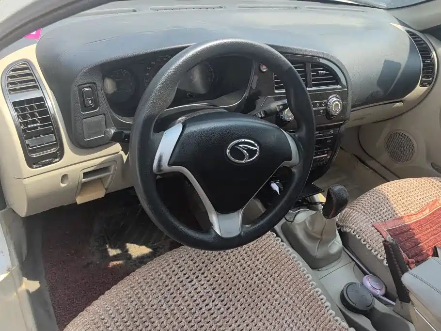 Soueast V3 Lingyue 2014 2014 1.5L Manual People's Edition