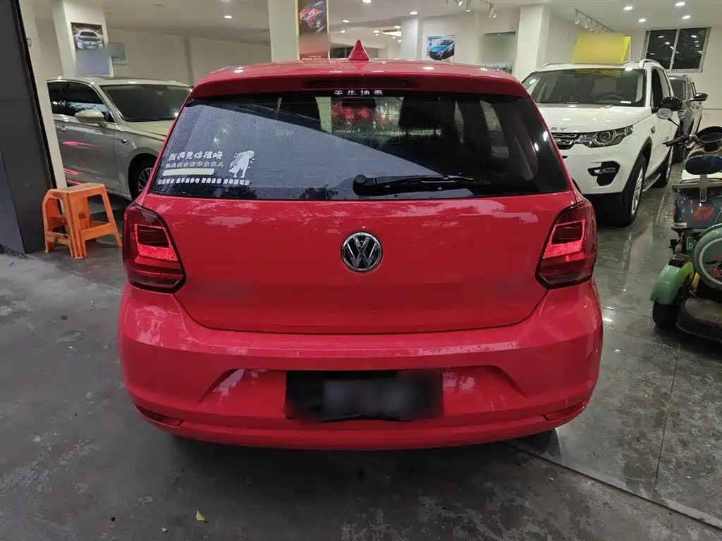 Volkswagen Polo 2016 1.4L Automatic Trend фото 6
