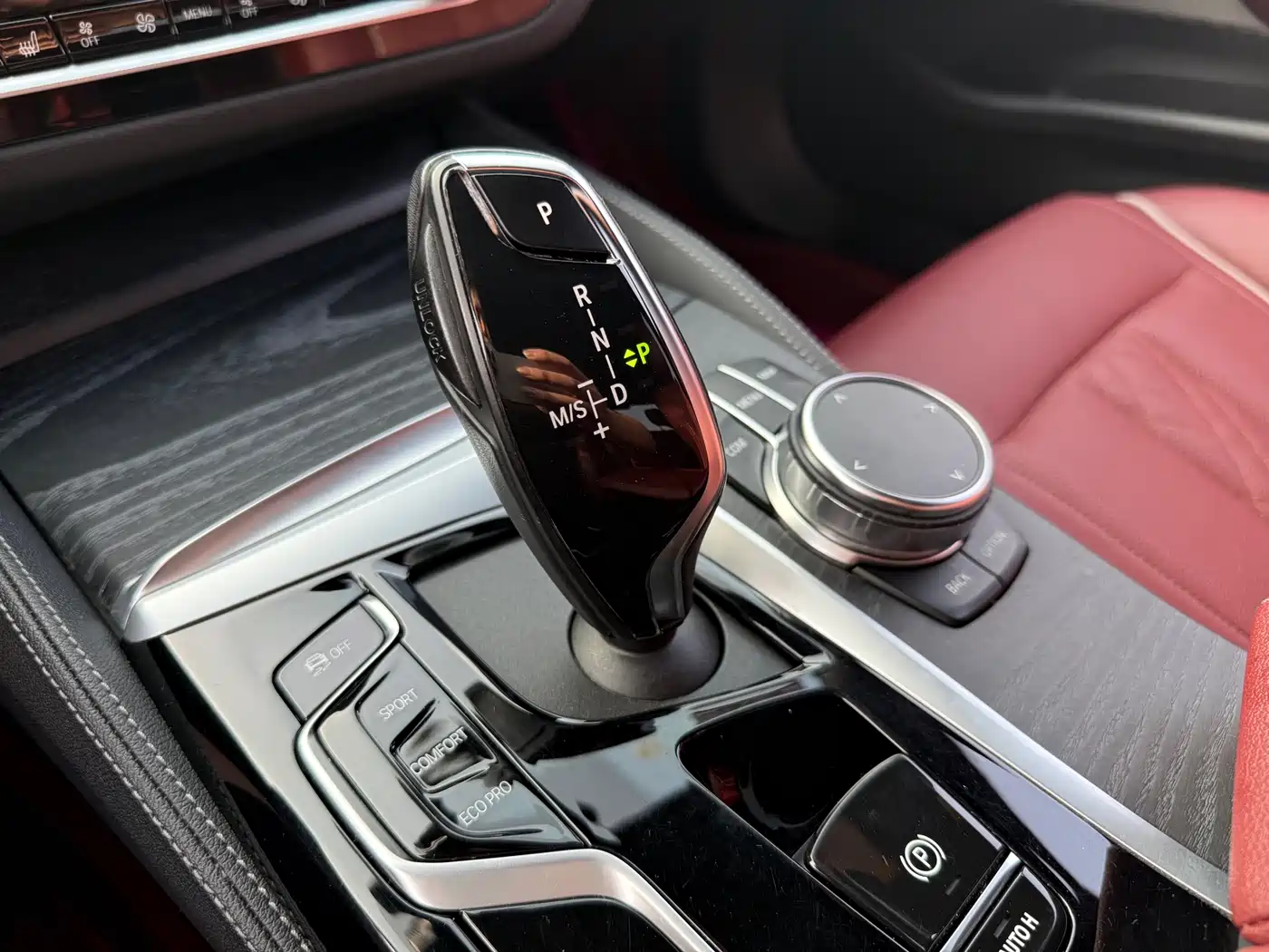 BMW 5 Series 2023 530Li Leading M Sport Package фото 15