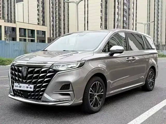 Roewe iMAX8 400TGI, Ultimate, Enjoy