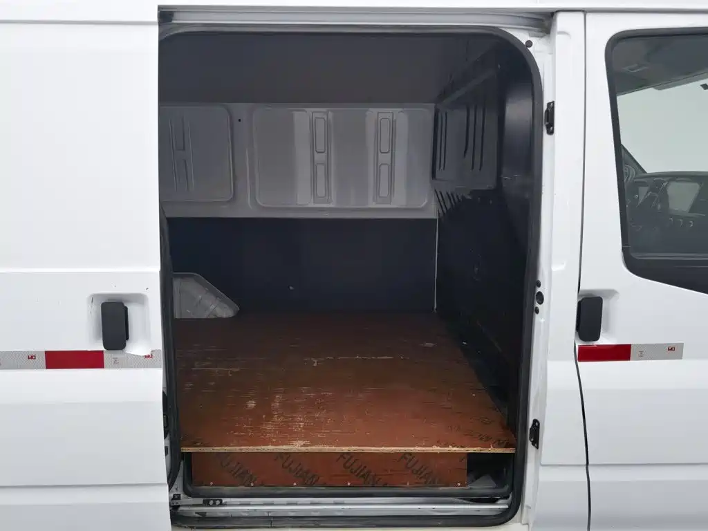 Jiangling JMC Fushun 2025 2023 Model 2.0T Manual Short Wheelbase Medium Roof Commercial Van 2/3 Seats