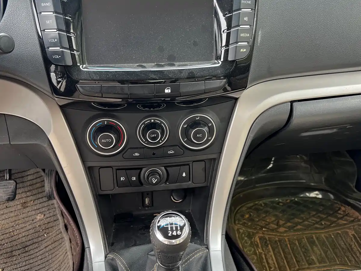 Great Wall Fengjun 6 2015 2014 2.0T 2WD Elite 4D20B