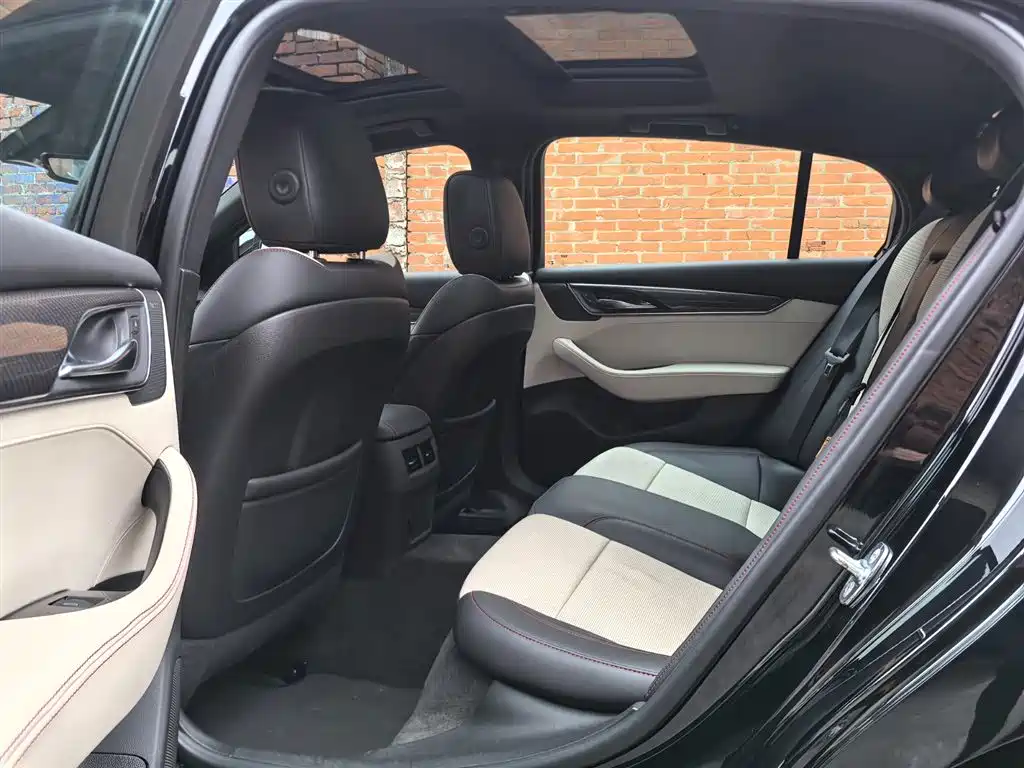 Cadillac CT5 2025 Model 28T Track Performance Edition фото 11