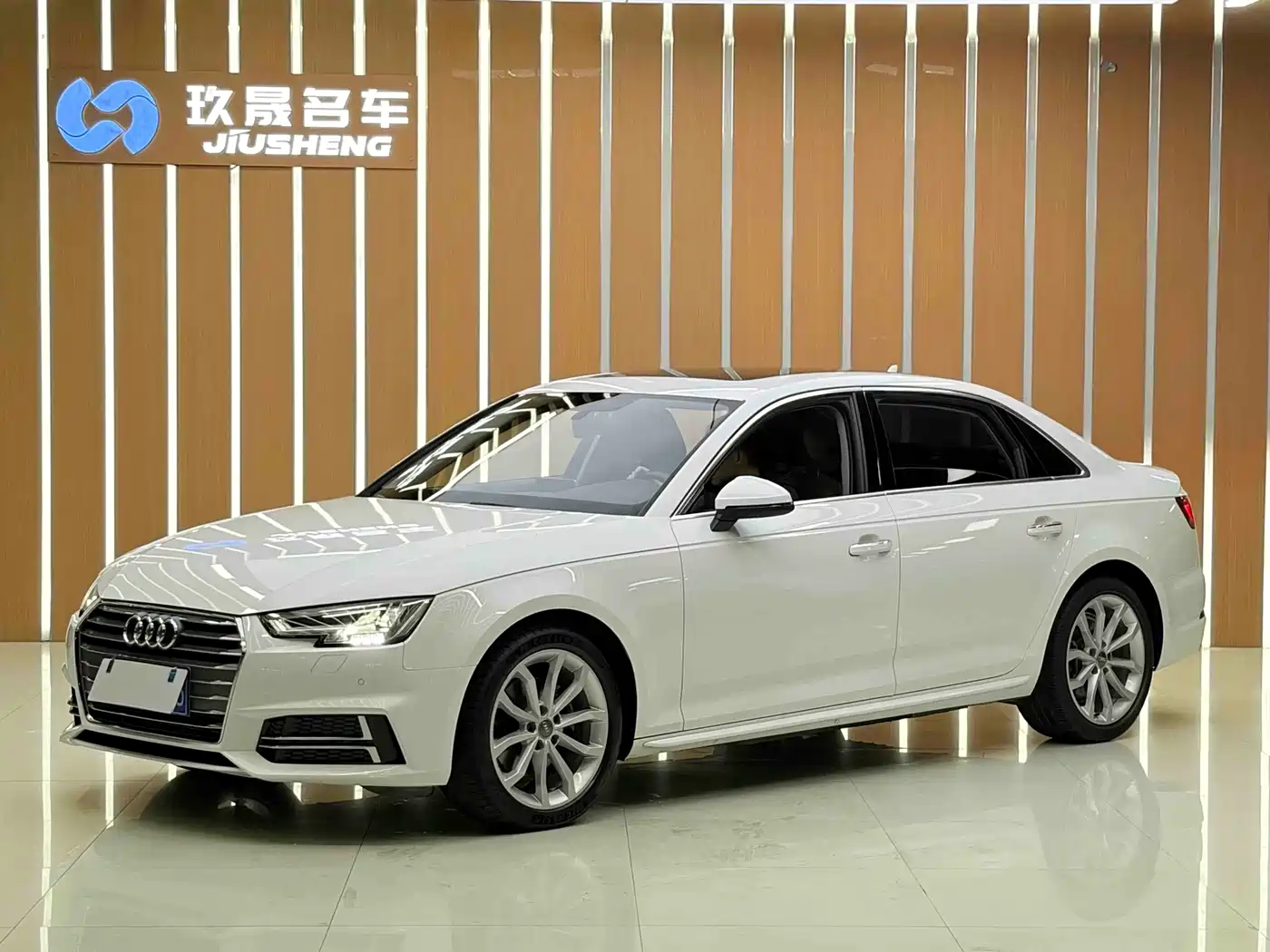 Audi A4L 2018 30th Anniversary 40 TFSI Fashion