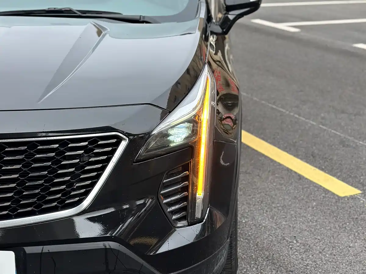 Cadillac XT4 2018 28T FWD Leading Edition фото 4