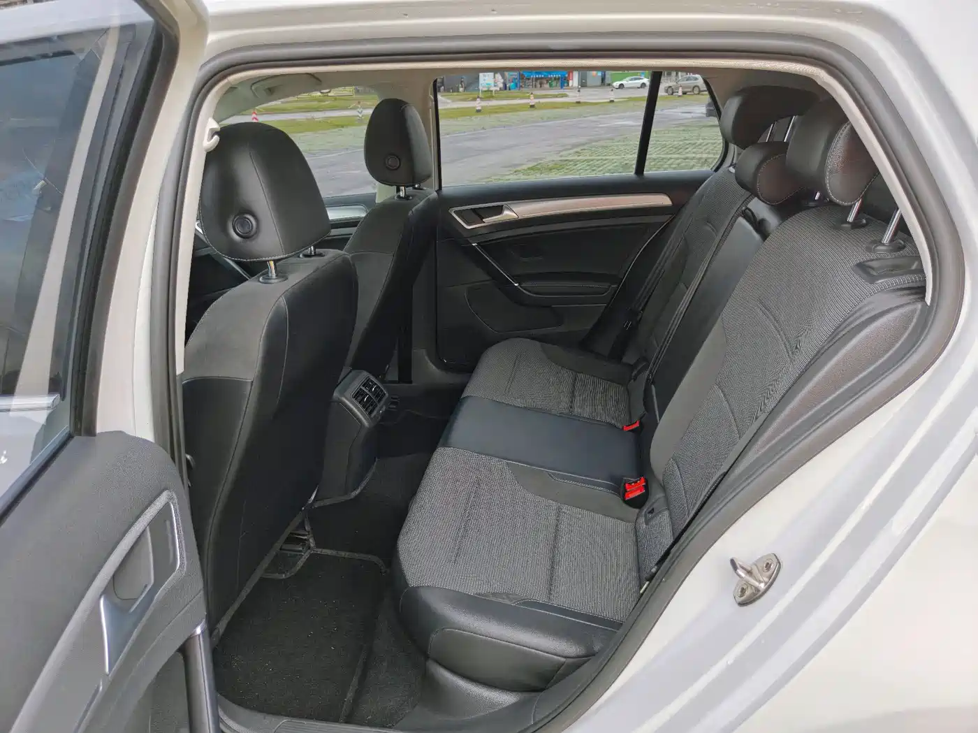 Volkswagen Golf 2018 230TSI Automatic Comfort фото 13