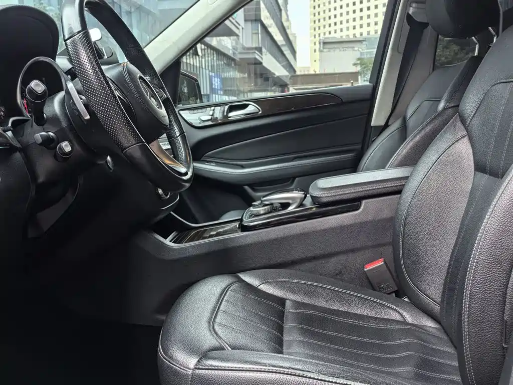 Mercedes-Benz GLS 2018 GLS 400 4MATIC Dynamic фото 12