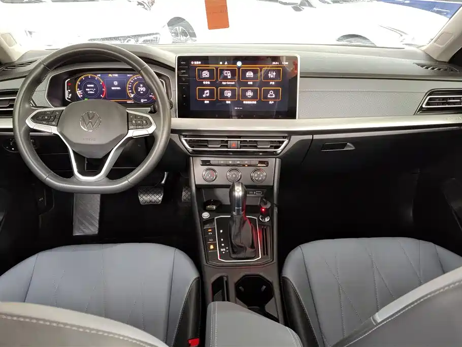 Volkswagen Lavida 2023 Facelift 1.5L Automatic 5 Million Edition фото 12