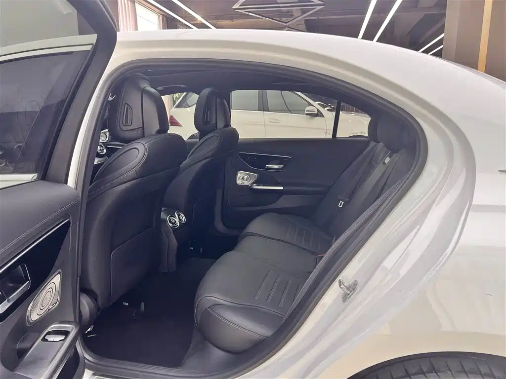 Mercedes-Benz C-Class 2024 C 260 L Sport фото 11